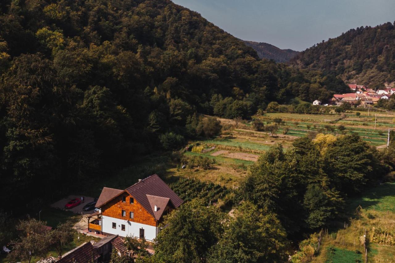 Hotel Livada Amely Gales Exteriér fotografie